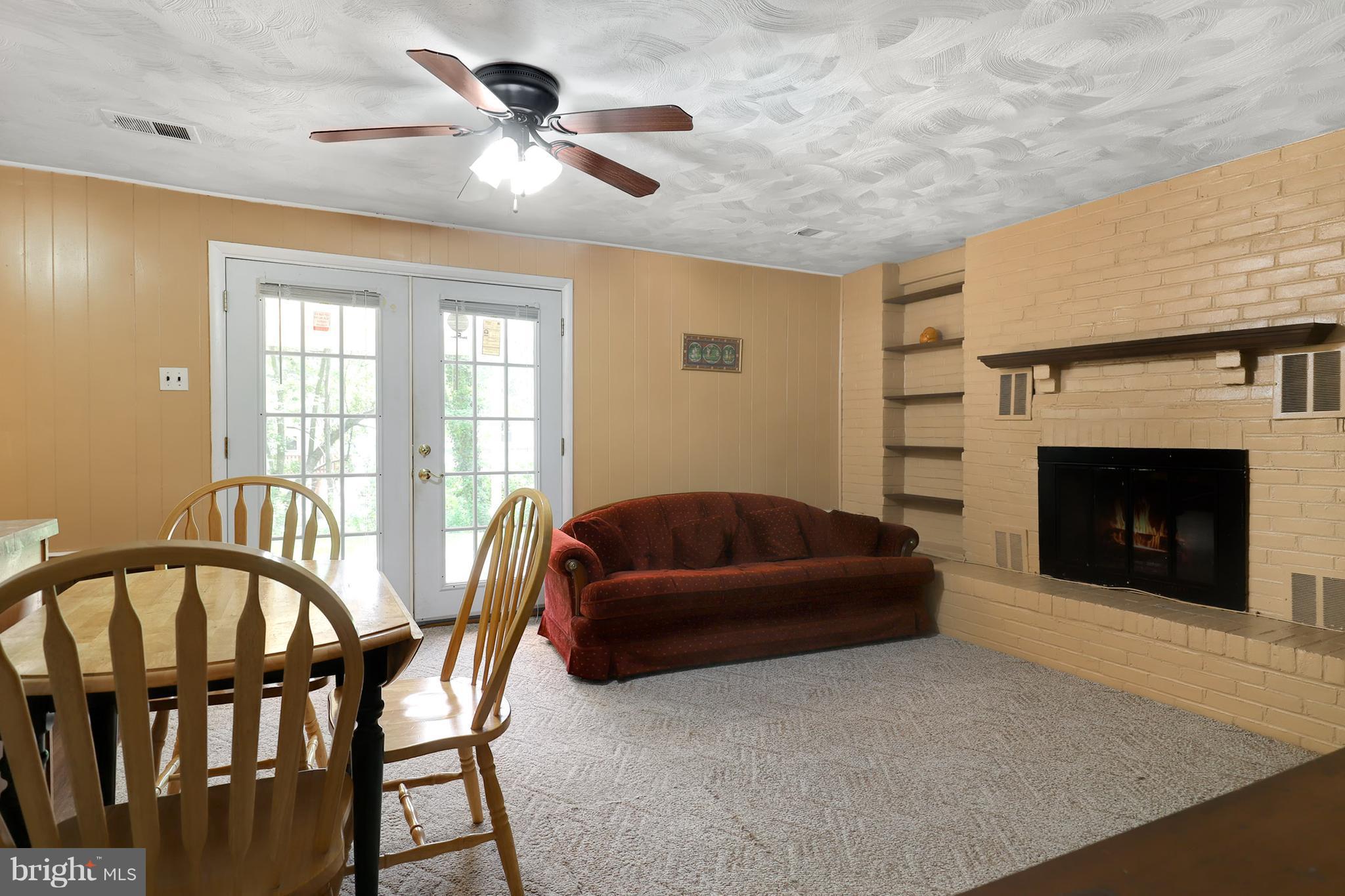 8501 Snowden Loop Laurel, MD 20708 - Photo 19 of 26 Living Room