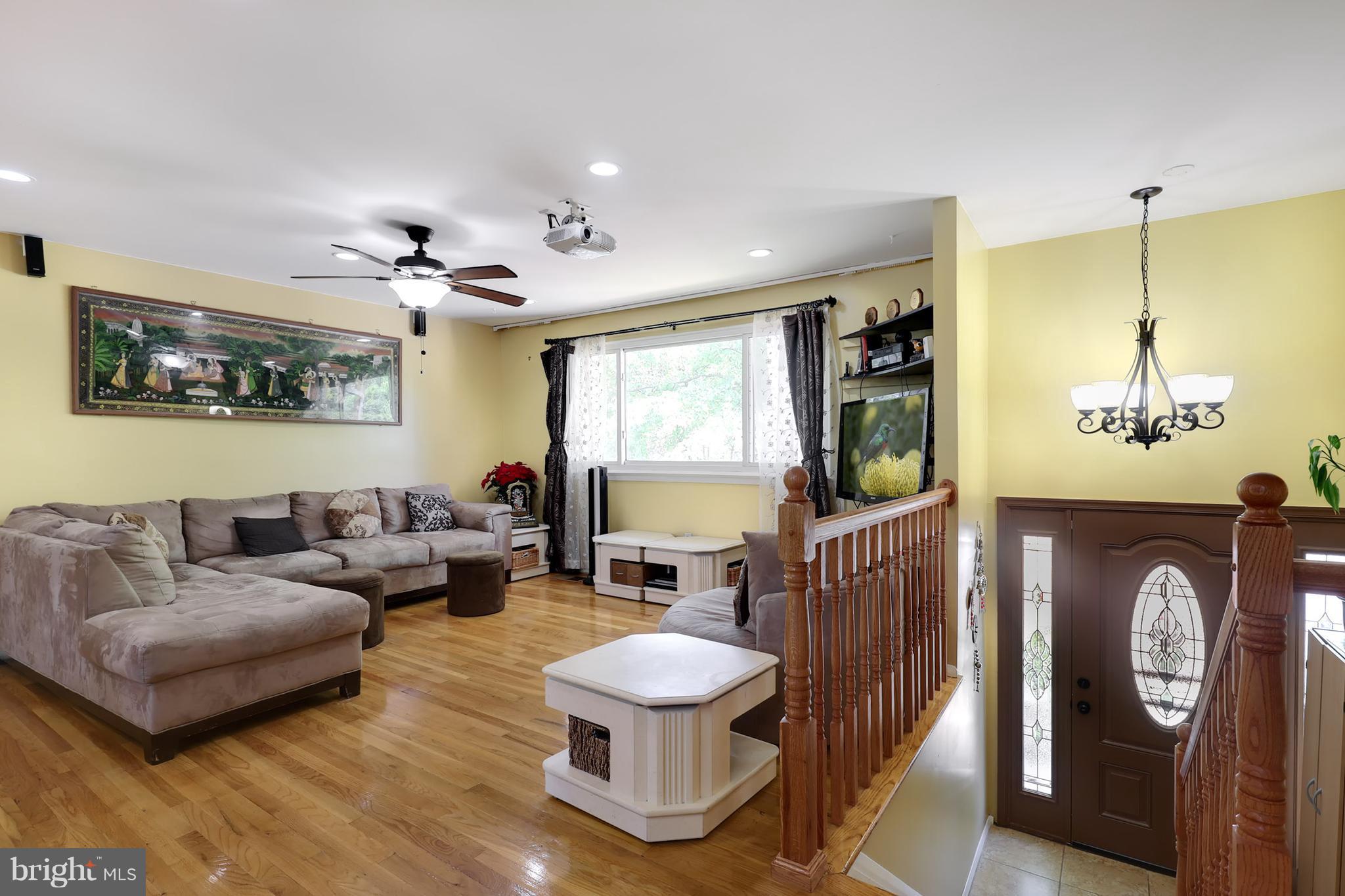 8501 Snowden Loop Laurel, MD 20708 - Photo 5 of 26 Interior (General)