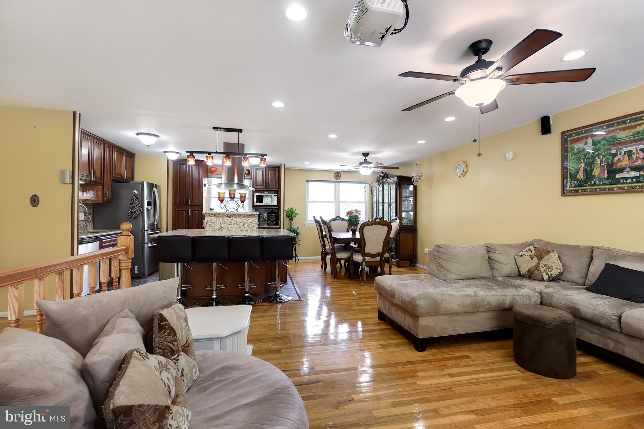 8501 Snowden Loop Laurel, MD 20708 - Photo 6 of 26 Living Room