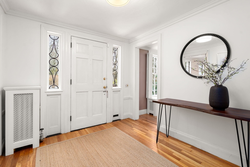 401 Clinton Road Chestnut Hill, MA 02467 - Photo 3 of 29
