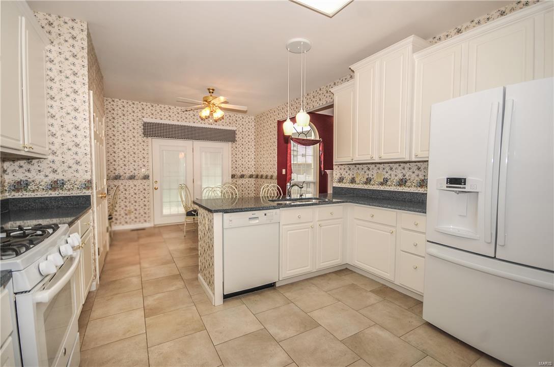 605 Raintree Crossing O'Fallon, MO 63366 - Photo 6 of 30