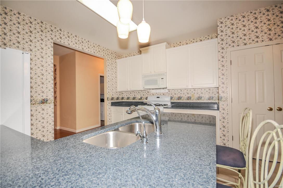 605 Raintree Crossing O'Fallon, MO 63366 - Photo 8 of 30