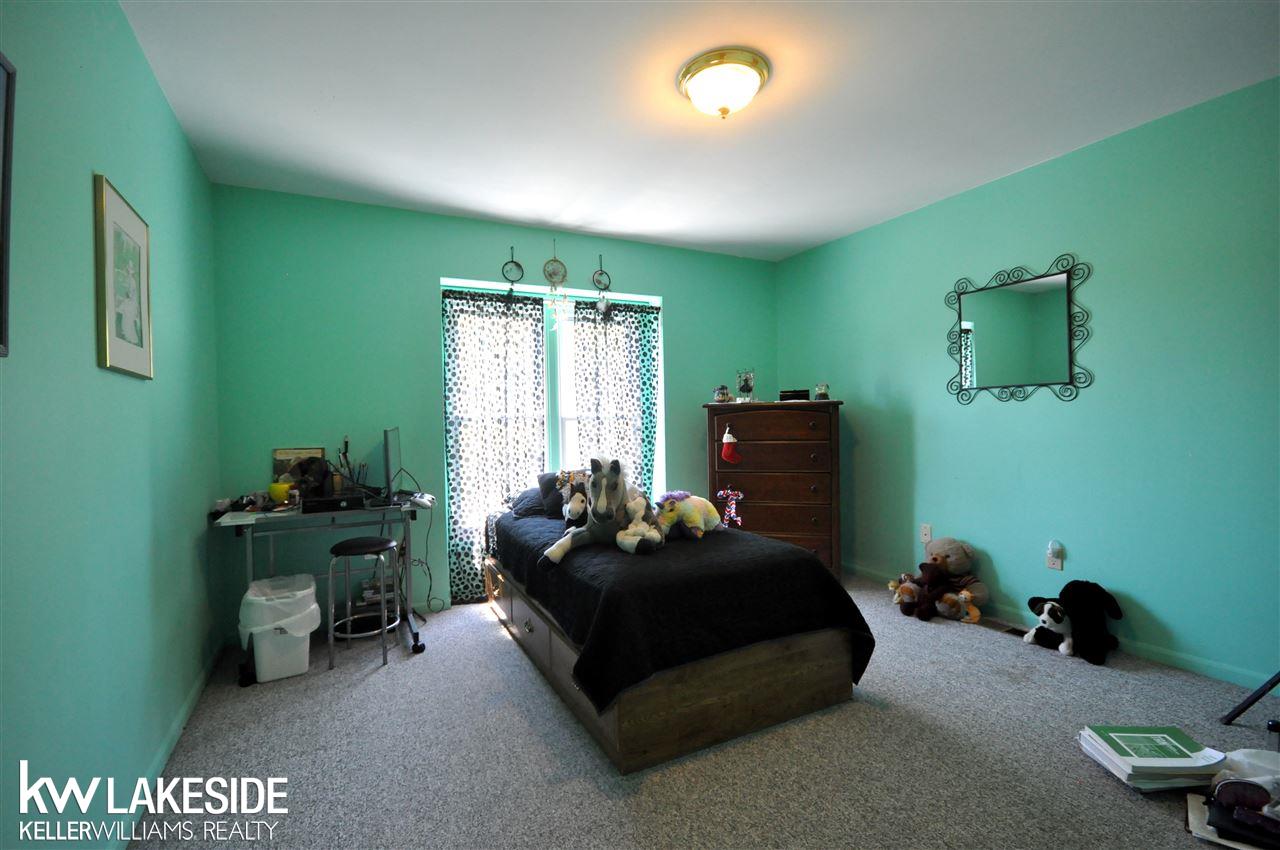 1658 Hillside Lane Rochester Hills, MI 48307 - Photo 18 of 32