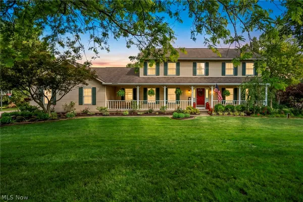 $424,900 | 2384 Twin Lakes Drive, Uniontown, OH 44685
