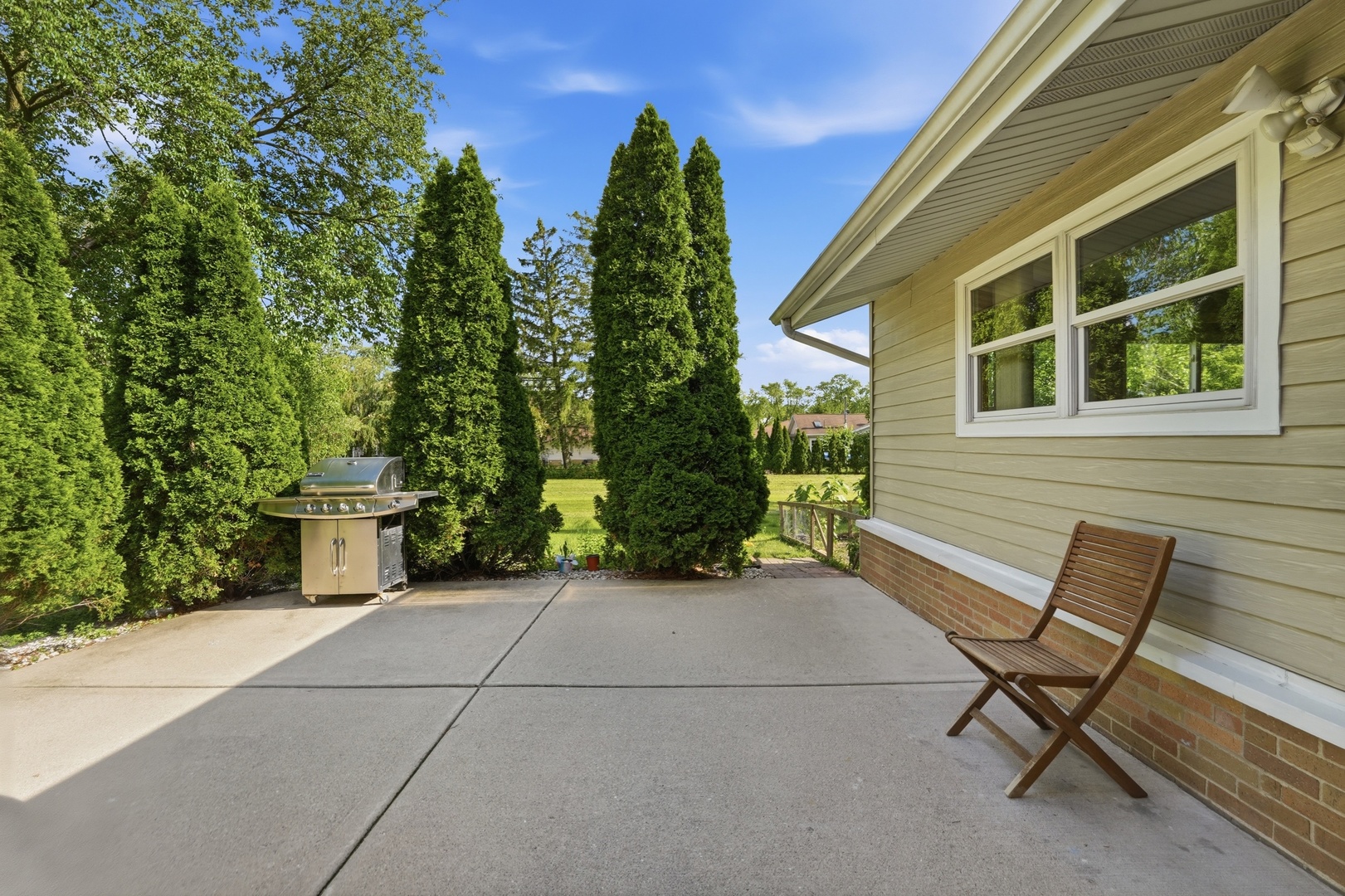 213 Edgeware Road Elk Grove Village, IL 60007 - Photo 37 of 48