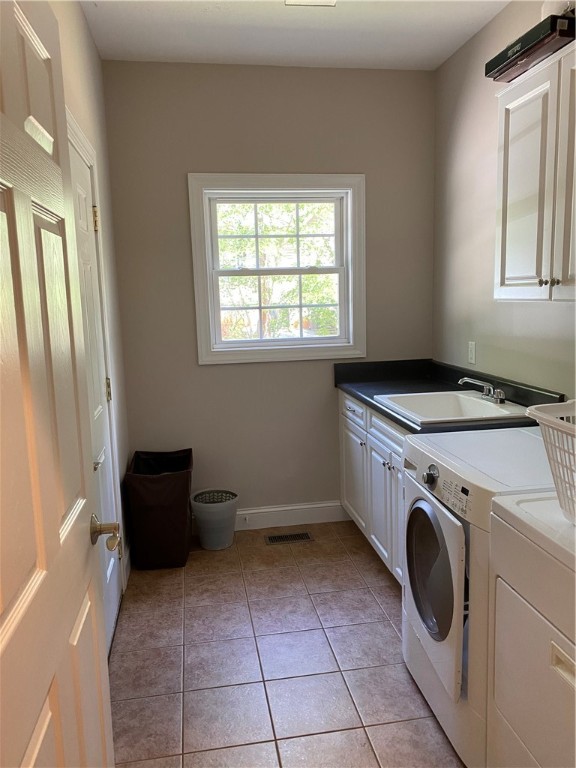 204 Ashley Road Clemson, SC 29631 - Photo 25 of 32 Large Laundry Room with sink and storage, with acc