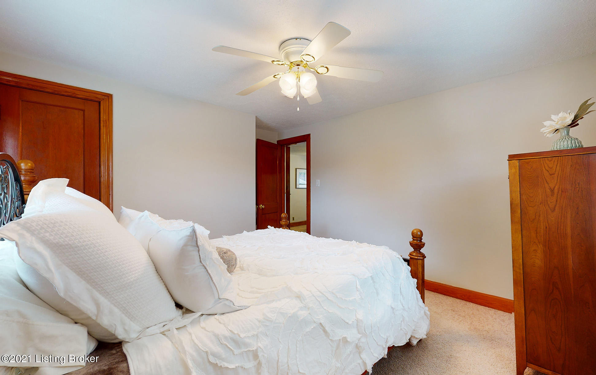 4134 Dover Road Louisville, KY 40216 - Photo 21 of 98 4134-Dover-Rd-05132021-021