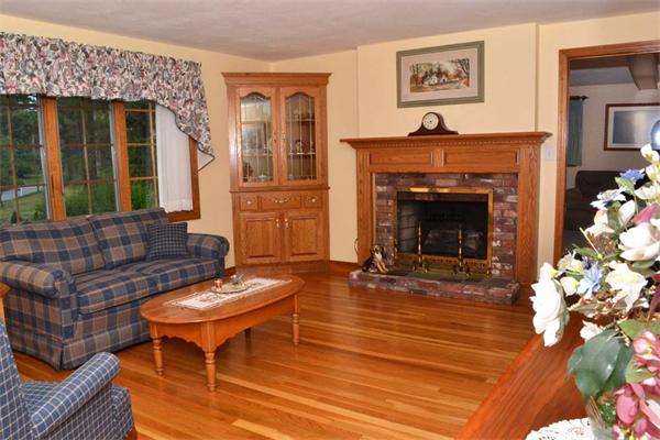 14 Stratton Hill Road Westford, MA 01886 - Photo 7 of 22 Gallery Image 7