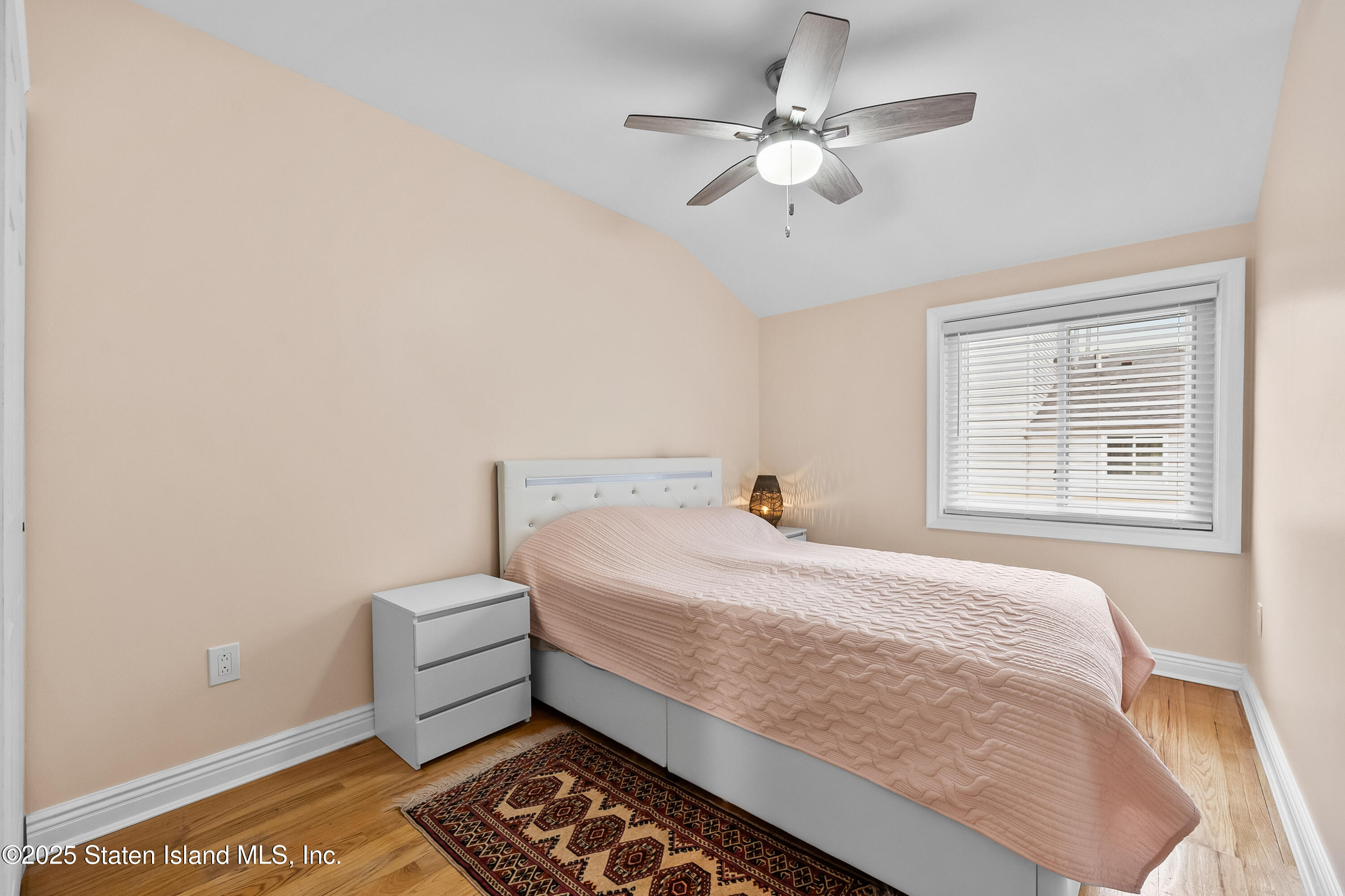 512 Ilyssa Way Staten Island, NY 10312 - Photo 19 of 29 1-20