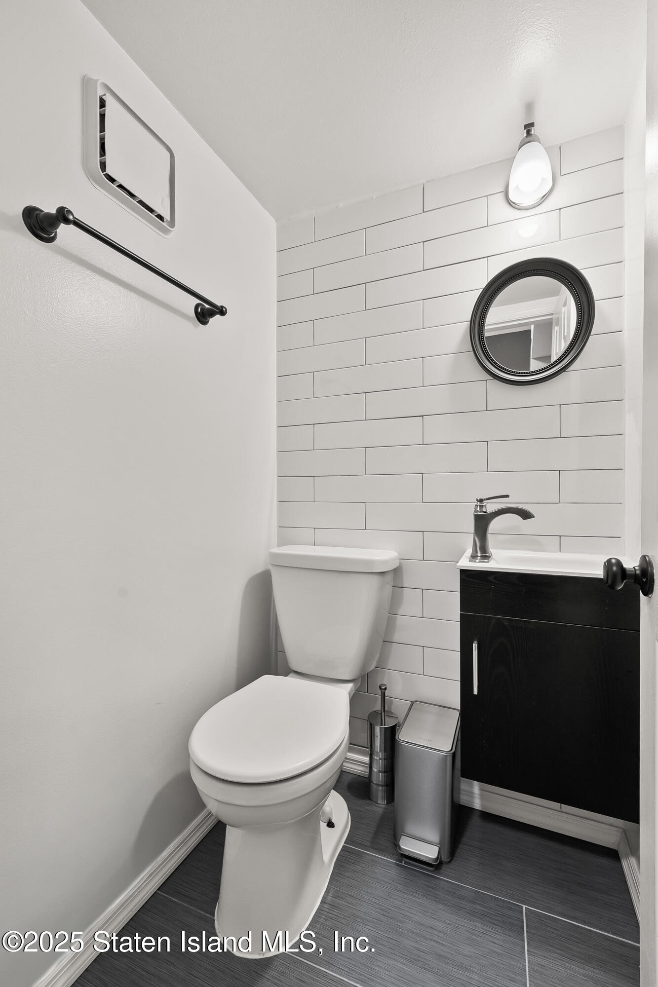 512 Ilyssa Way Staten Island, NY 10312 - Photo 5 of 29 1-3