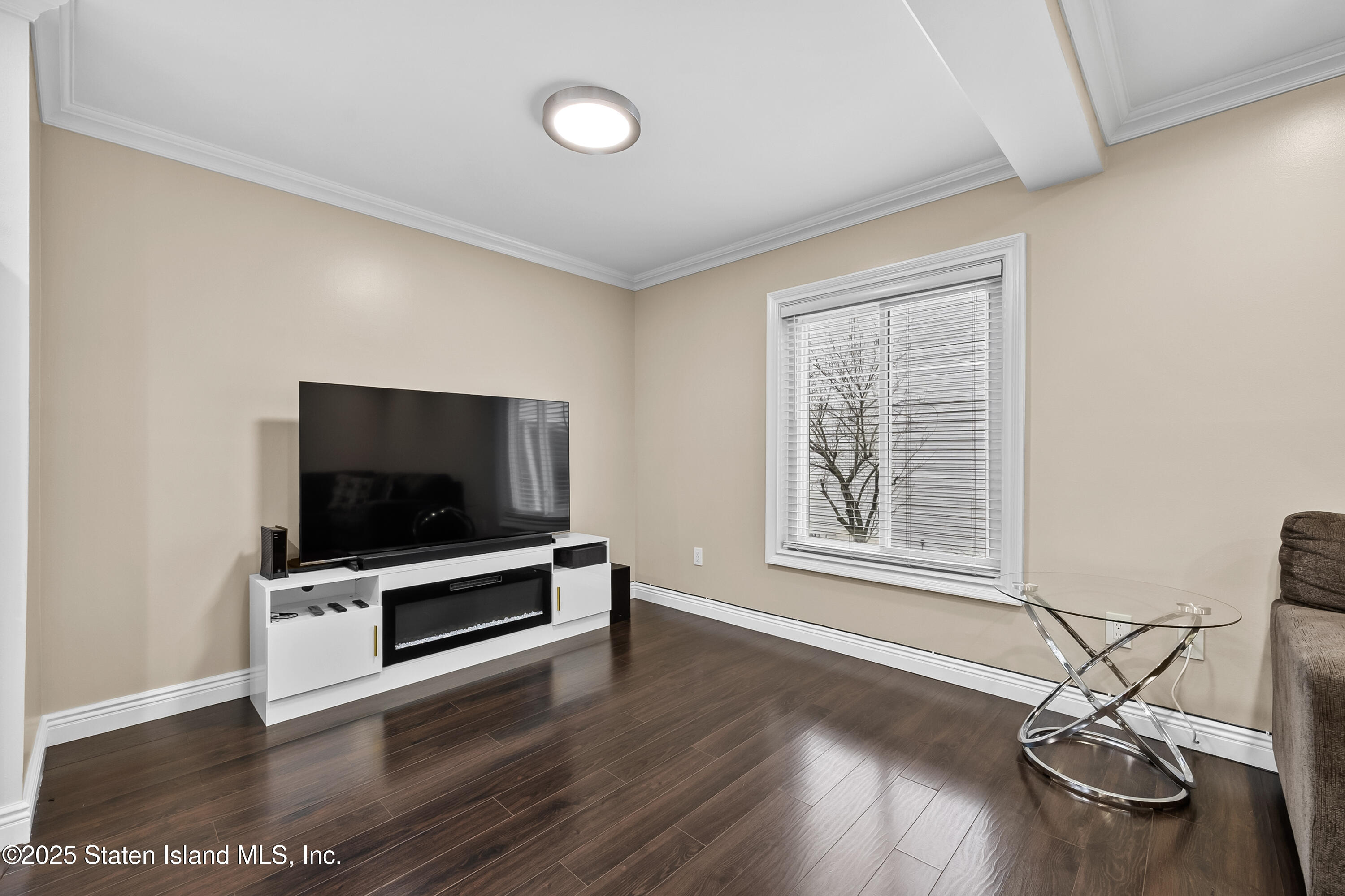 512 Ilyssa Way Staten Island, NY 10312 - Photo 9 of 29 1-7