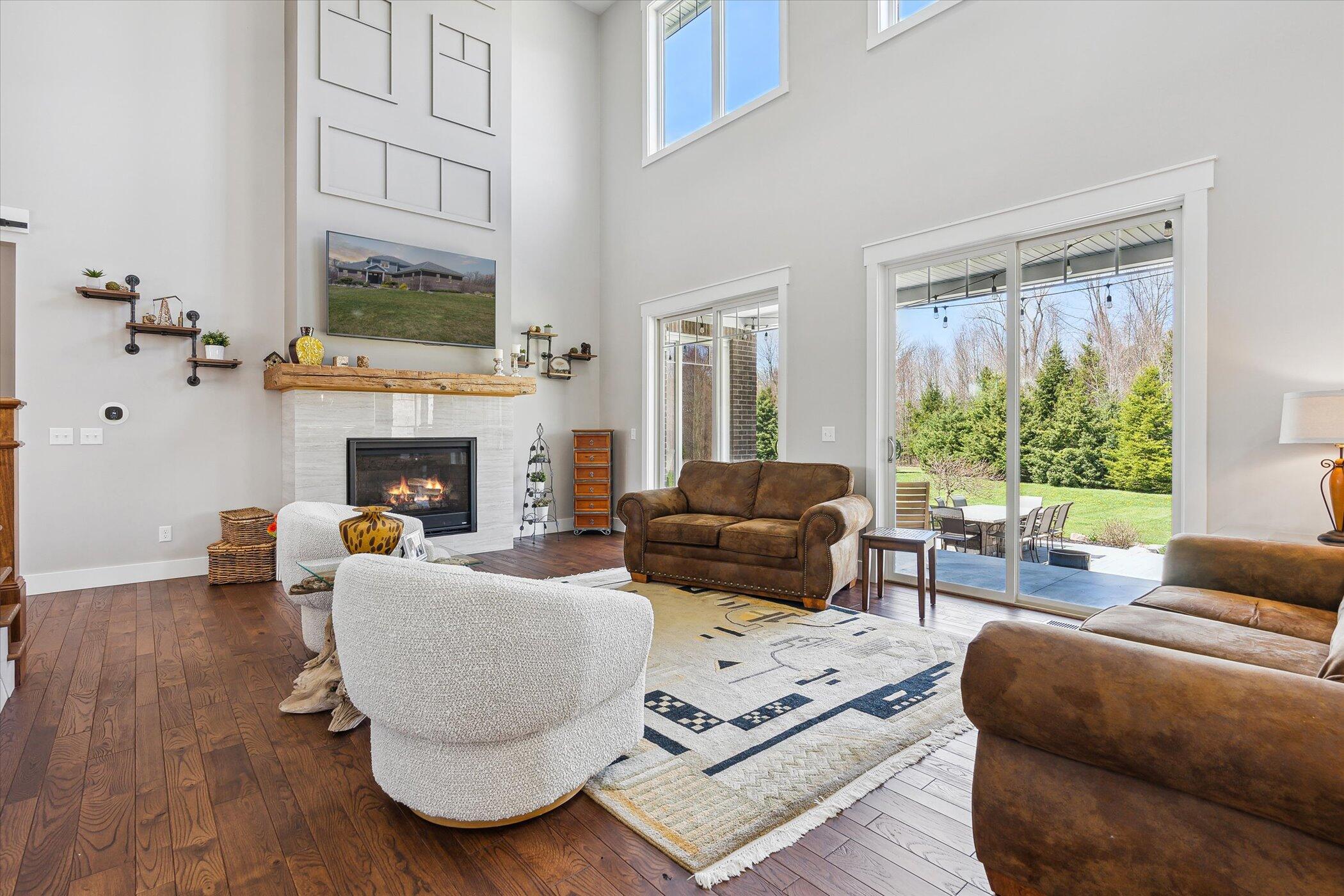 2009 Nollar Bend Road Whitmore Lake, MI 48189 - Photo 14 of 72 14-2009-Nollar-Bend-Dr-WindowStill-16