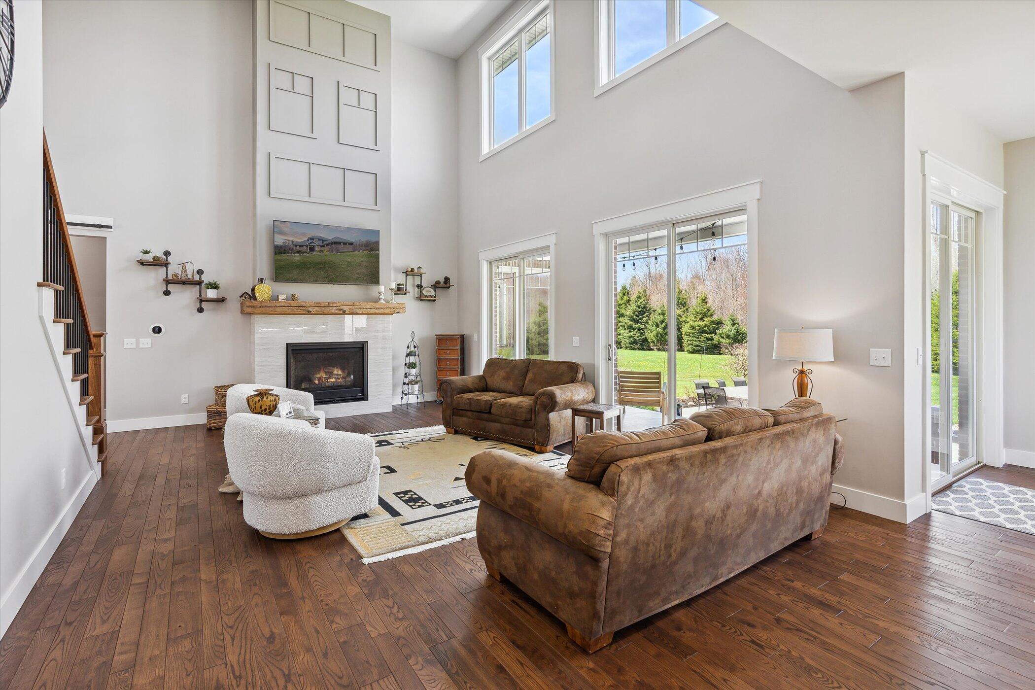 2009 Nollar Bend Road Whitmore Lake, MI 48189 - Photo 18 of 72 25-2009-Nollar-Bend-Dr-WindowStill-27