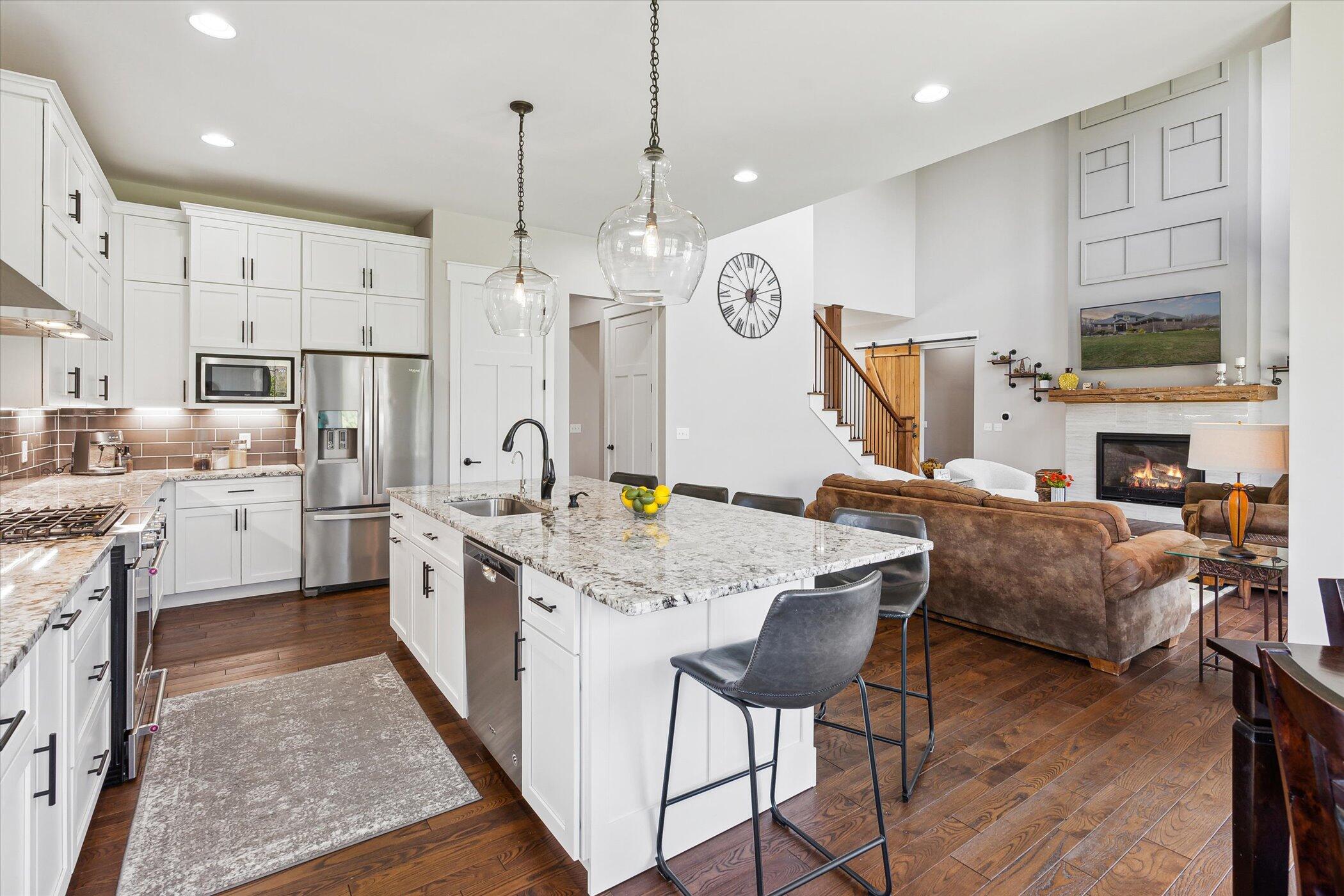 2009 Nollar Bend Road Whitmore Lake, MI 48189 - Photo 21 of 72 20-2009-Nollar-Bend-Dr-WindowStill-22