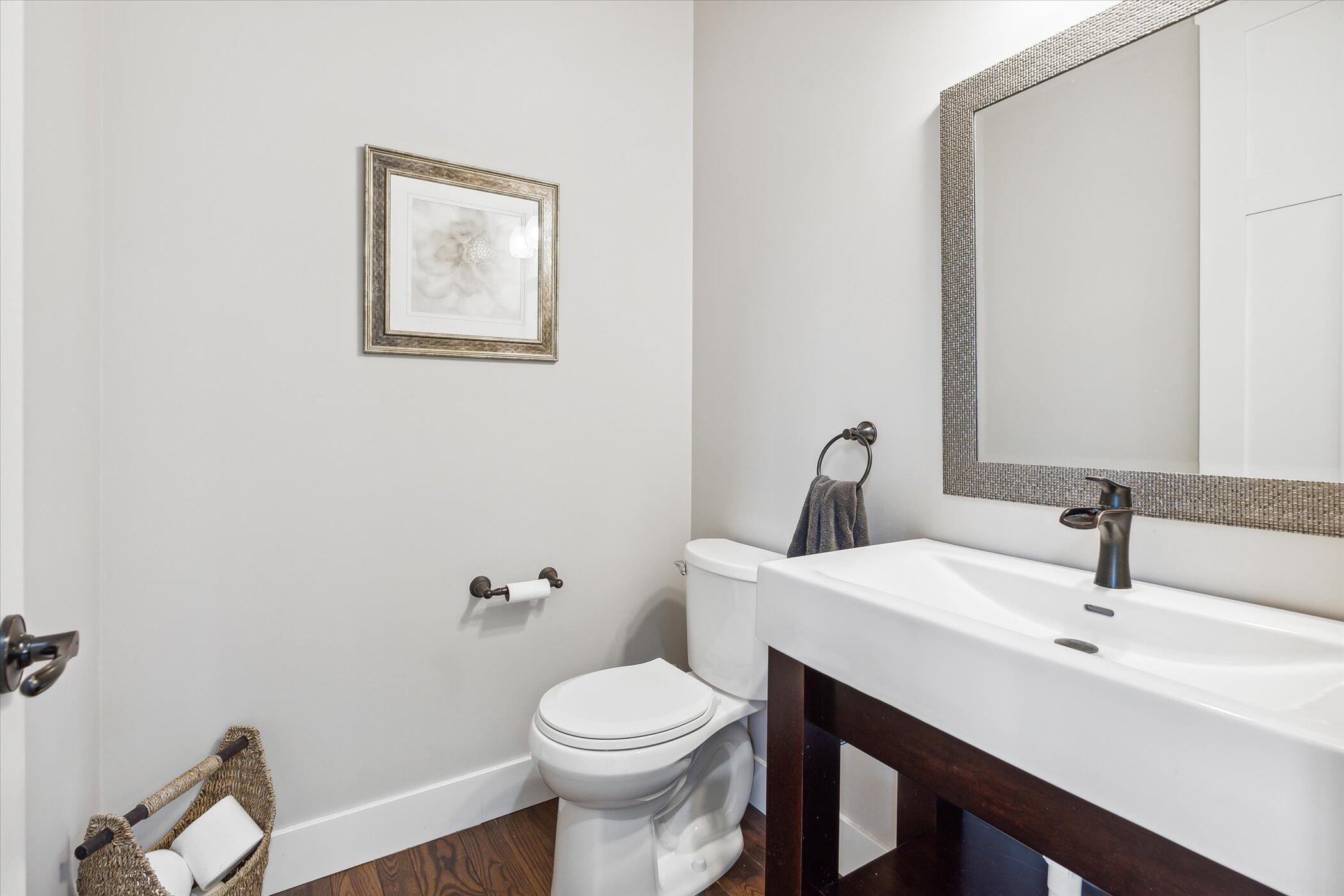 2009 Nollar Bend Road Whitmore Lake, MI 48189 - Photo 26 of 72 26-2009-Nollar-Bend-Dr-WindowStill-28