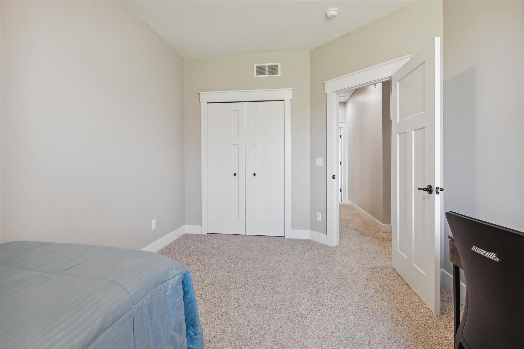 2009 Nollar Bend Road Whitmore Lake, MI 48189 - Photo 38 of 72 38-2009-Nollar-Bend-Dr-WindowStill-40