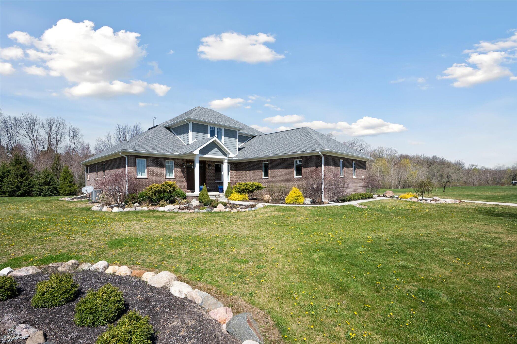 2009 Nollar Bend Road Whitmore Lake, MI 48189 - Photo 4 of 72 03-2009-Nollar-Bend-Dr-WindowStill-57