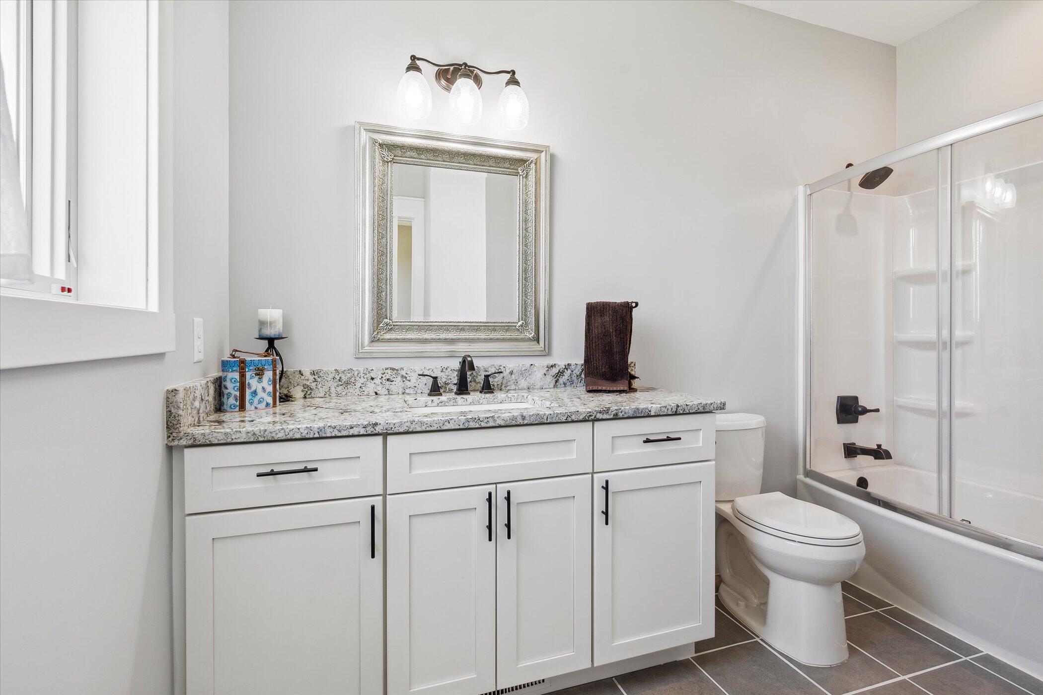 2009 Nollar Bend Road Whitmore Lake, MI 48189 - Photo 41 of 72 41-2009-Nollar-Bend-Dr-WindowStill-43