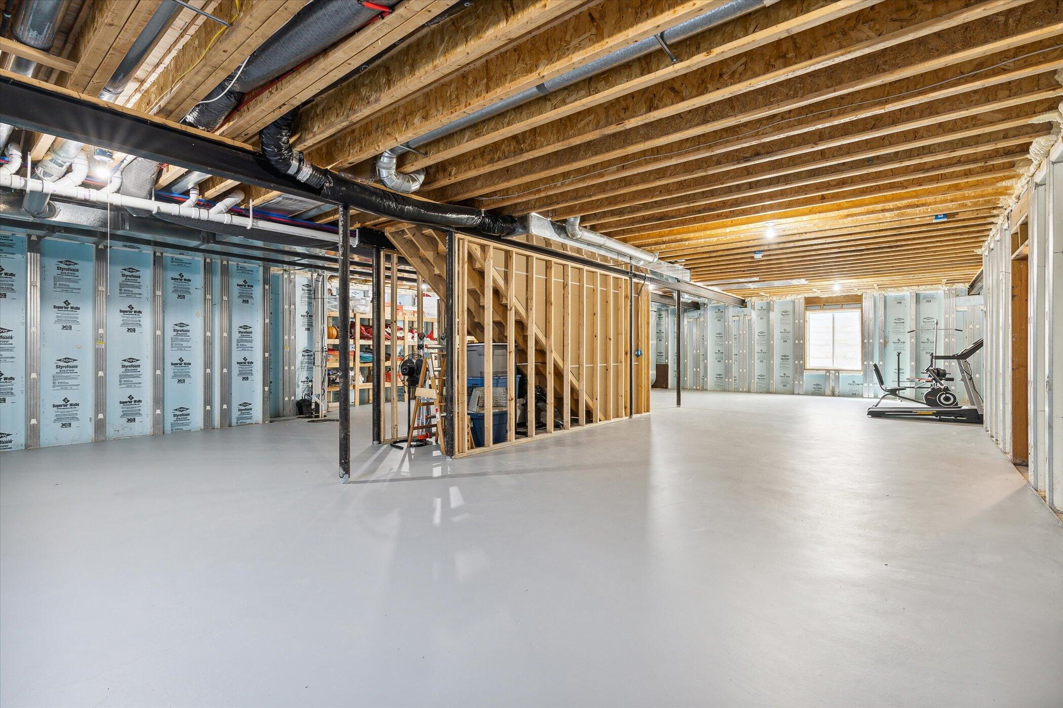 2009 Nollar Bend Road Whitmore Lake, MI 48189 - Photo 48 of 72 48-2009-Nollar-Bend-Dr-WindowStill-50