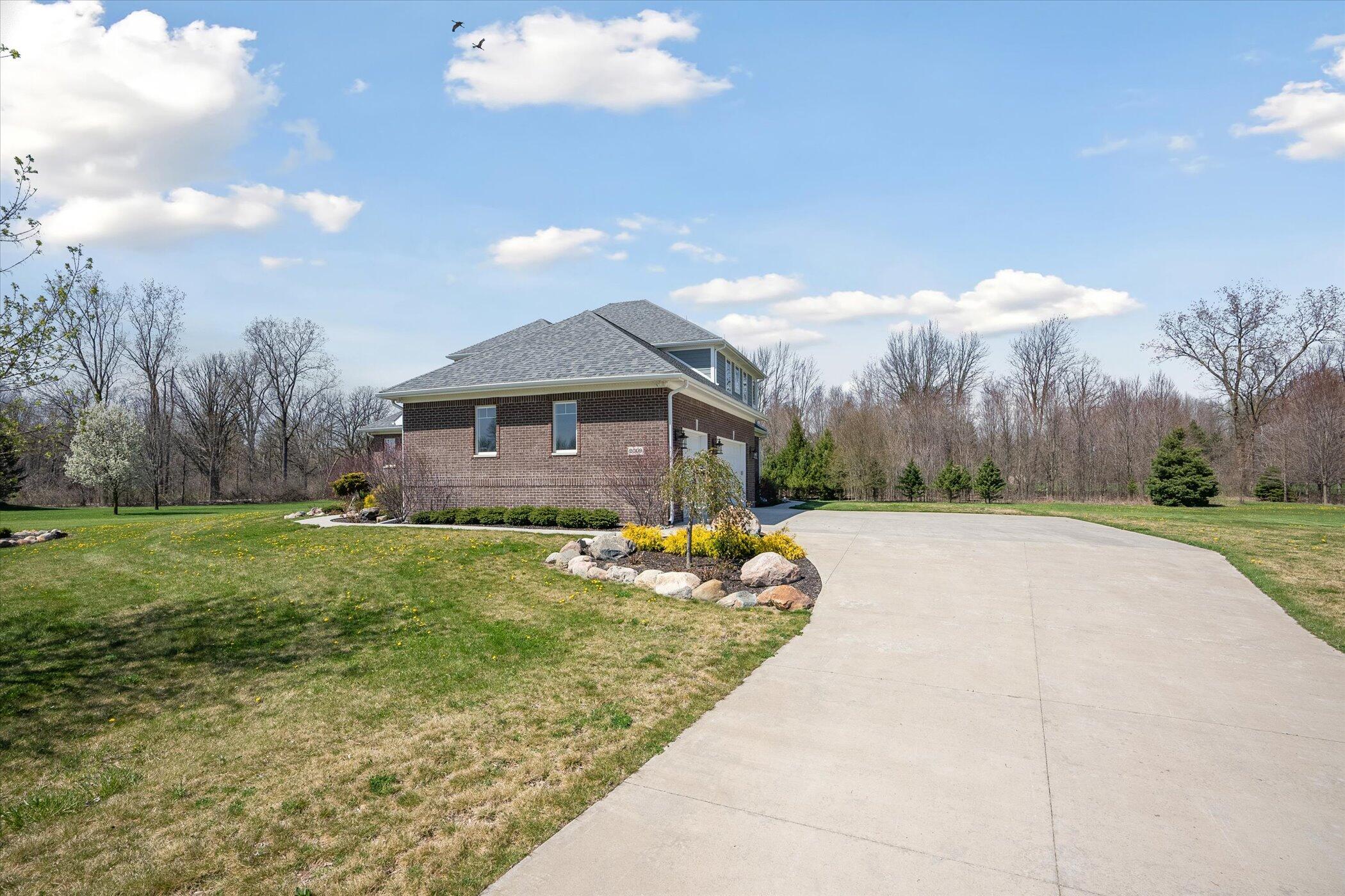 2009 Nollar Bend Road Whitmore Lake, MI 48189 - Photo 5 of 72 04-2009-Nollar-Bend-Dr-WindowStill-58