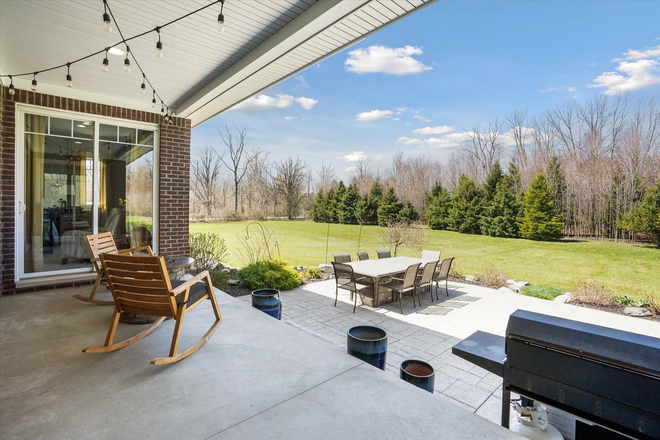 2009 Nollar Bend Road Whitmore Lake, MI 48189 - Photo 58 of 72 58-2009-Nollar-Bend-Dr-WindowStill-65