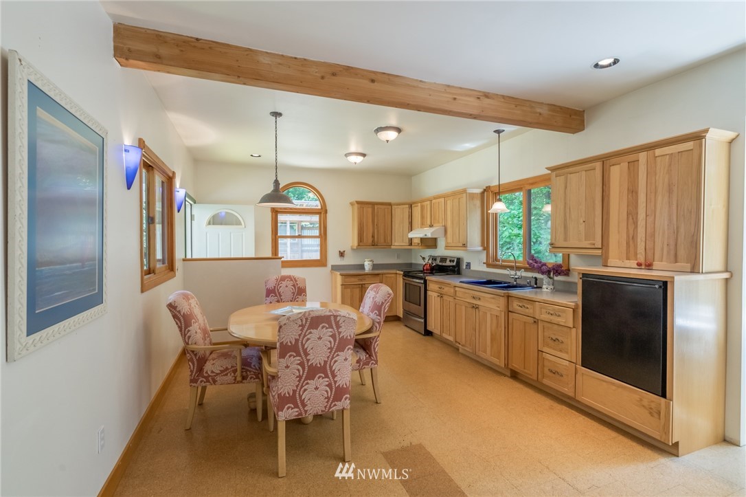 2721 Jensen Road Bellingham, WA 98226 - Photo 8 of 23 Gallery Image 8