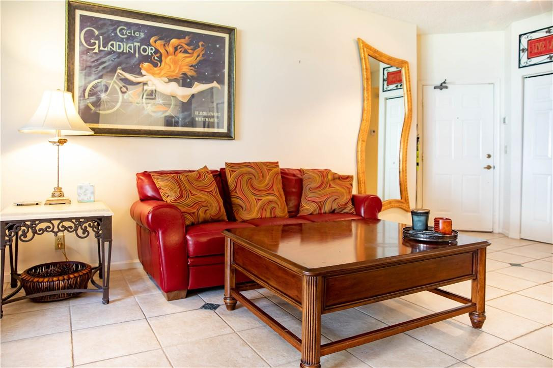 5770 Coach House Circle, Unit C Boca Raton, FL 33486 - Photo 6 of 25 Photo 6