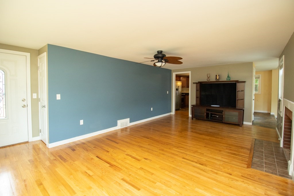 139 Fox Hill Road Springfield, MA 01118 - Photo 14 of 36 a view of a livingroom with a flat screen tv