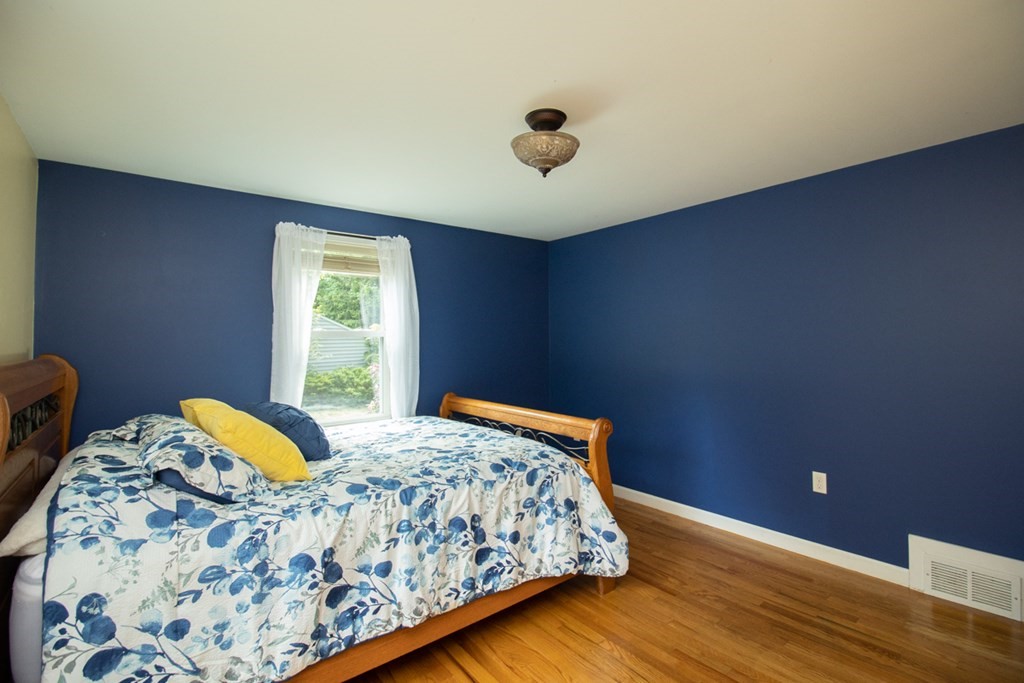 139 Fox Hill Road Springfield, MA 01118 - Photo 24 of 36 a bedroom with a bed and a window