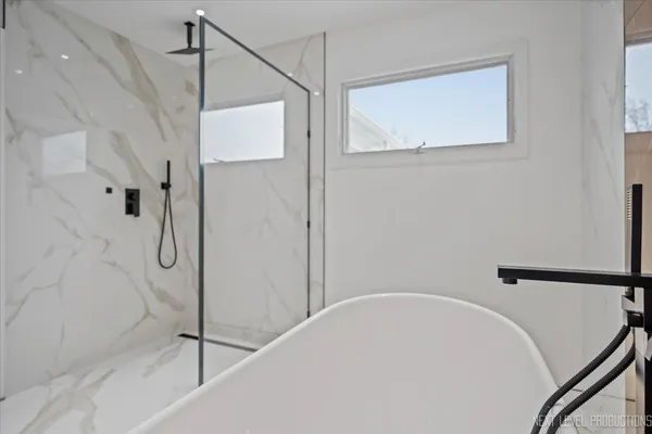 $725,000 | 970 Waterside Court, Aurora, IL 60502