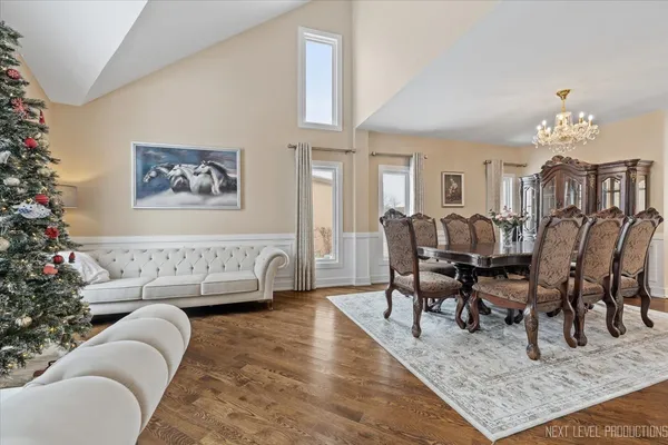 $725,000 | 970 Waterside Court, Aurora, IL 60502