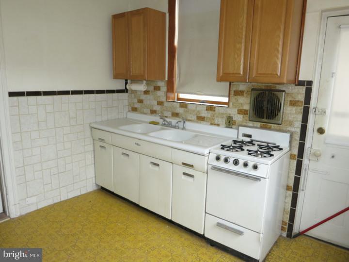 5455 Ridge Avenue Philadelphia, PA 19128 - Photo 4 of 16 Unit #1