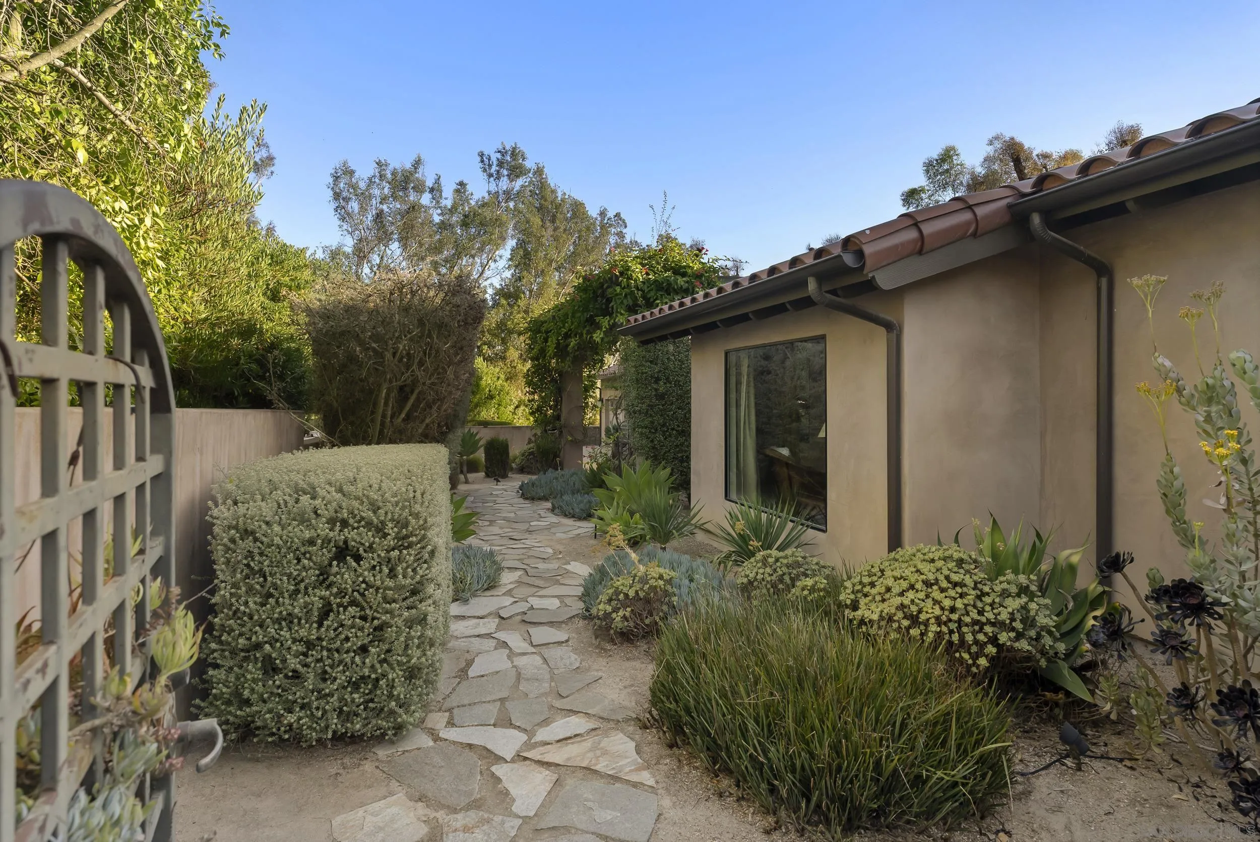 17335 Via Del Bravo Rancho Santa Fe, CA 92067 - Photo 32 of 40