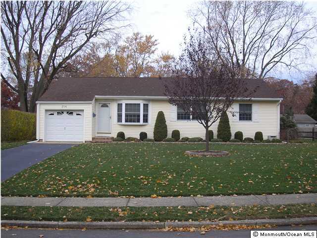 214 Lester Road Toms River, NJ 08753 - Photo 1 of 3 Primary Photo