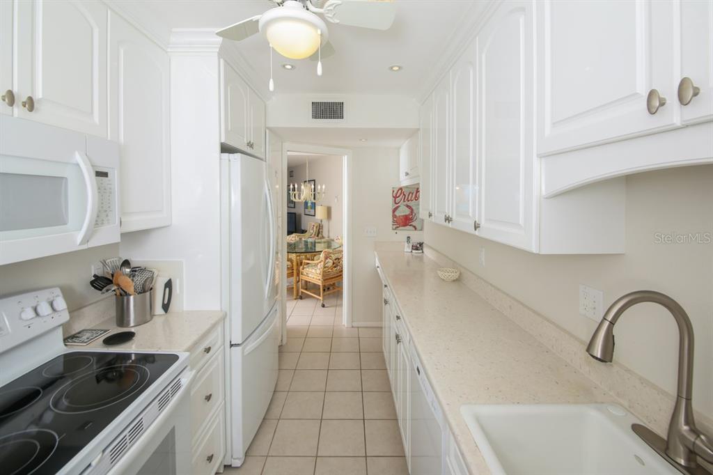 4825 Gulf Of Mexico Drive, Unit 202 Longboat Key, FL 34228 - Photo 11 of 30