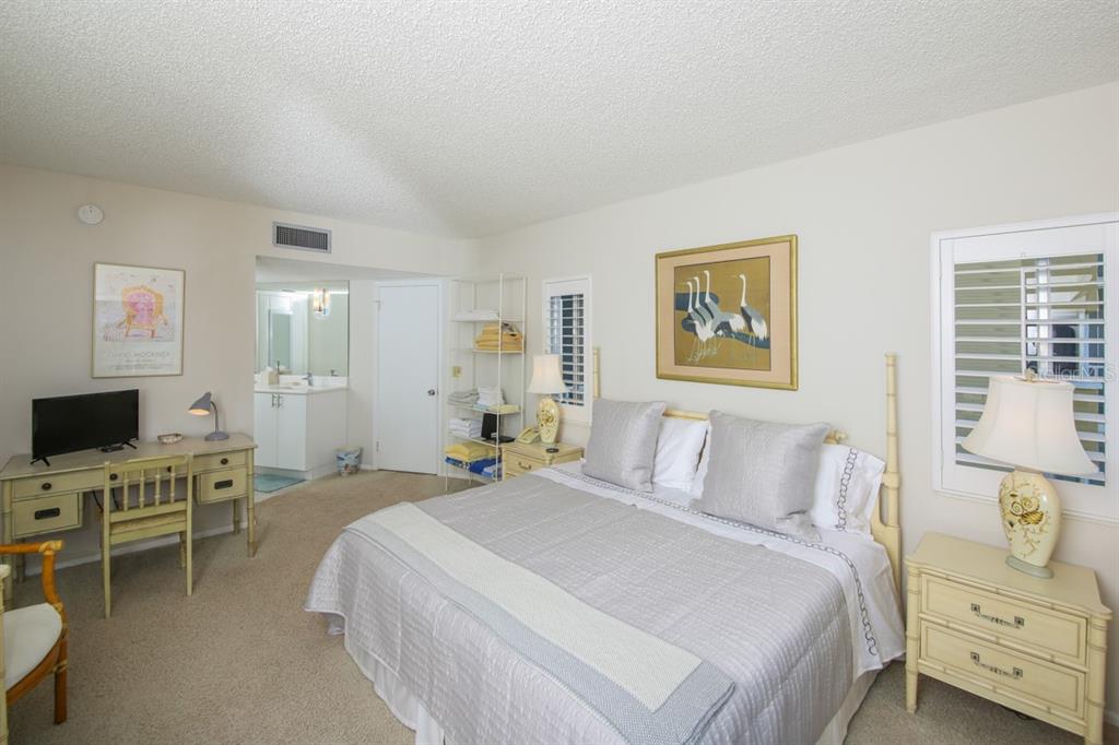 4825 Gulf Of Mexico Drive, Unit 202 Longboat Key, FL 34228 - Photo 14 of 30