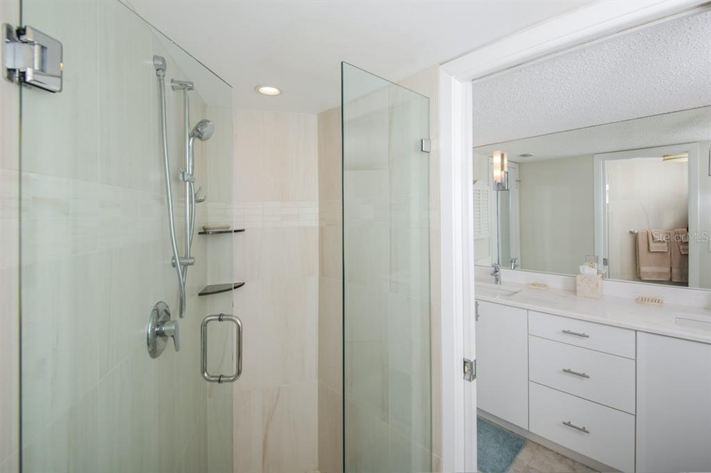 4825 Gulf Of Mexico Drive, Unit 202 Longboat Key, FL 34228 - Photo 16 of 30