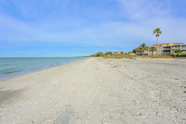 $7,000 | 4825 Gulf Of Mexico Drive, Unit 202, Longboat Key, FL 34228