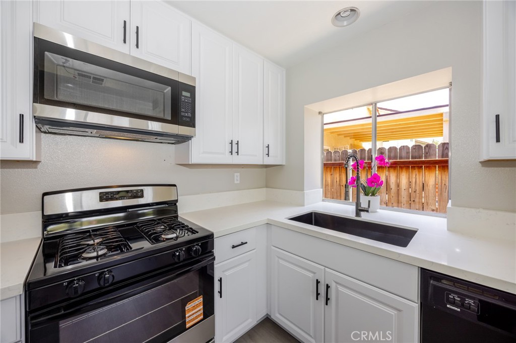 11013 Shaw Street Rancho Cucamonga, CA 91701 - Photo 16 of 32