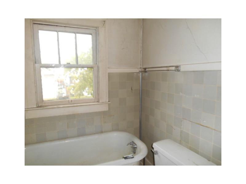 360 East Cecil Street Springfield, OH 45503 - Photo 16 of 20