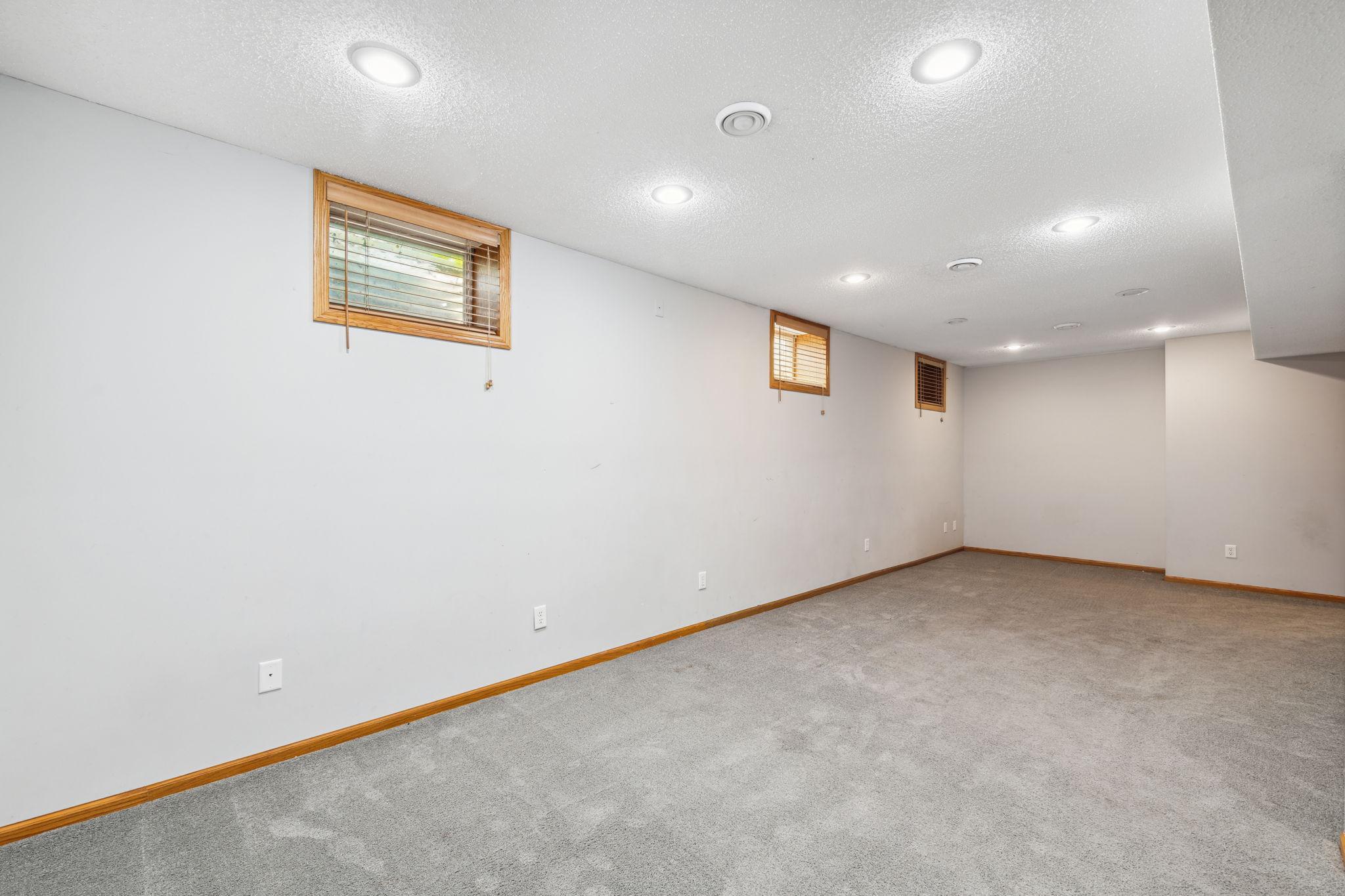 16937 Rogers Road Eden Prairie, MN 55347 - Photo 15 of 20 Gallery Image 15