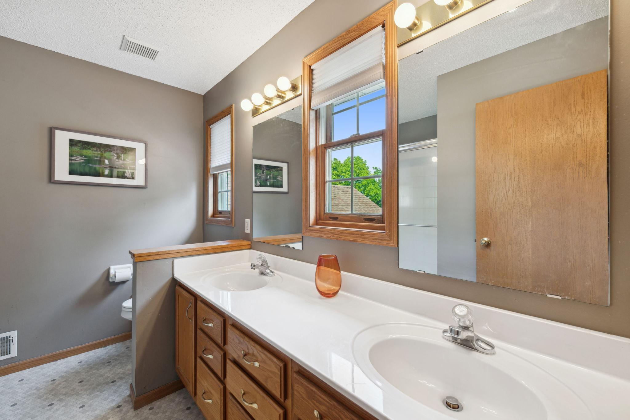 16937 Rogers Road Eden Prairie, MN 55347 - Photo 9 of 20 Gallery Image 9