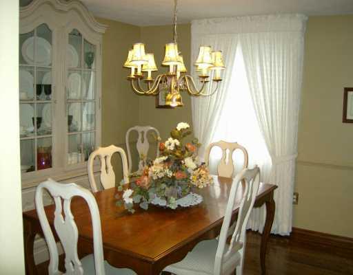762 Gamble Road Oakdale, PA 15071 - Photo 3 of 8 Dining Room.