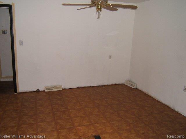 2959 Potter Road Wixom, MI 48393 - Photo 5 of 17 dining room