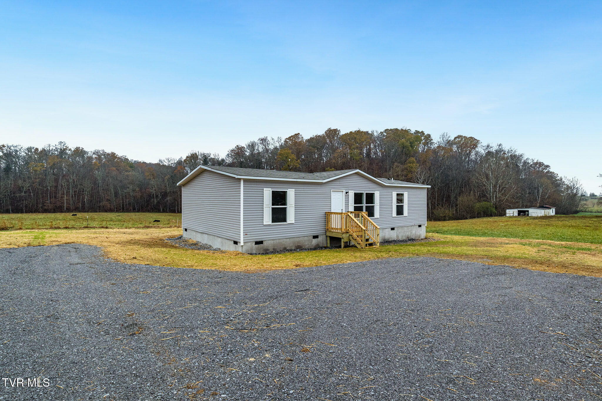 1435 Union Road Greeneville, TN 37745 - Photo 3 of 30 5-web-or-mls-IMG_5485