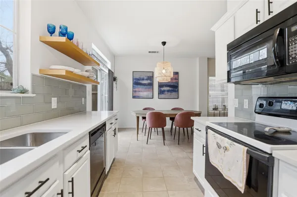 $2,100 | 4501 Whispering Valley Drive, Unit 24, Austin, TX 78727