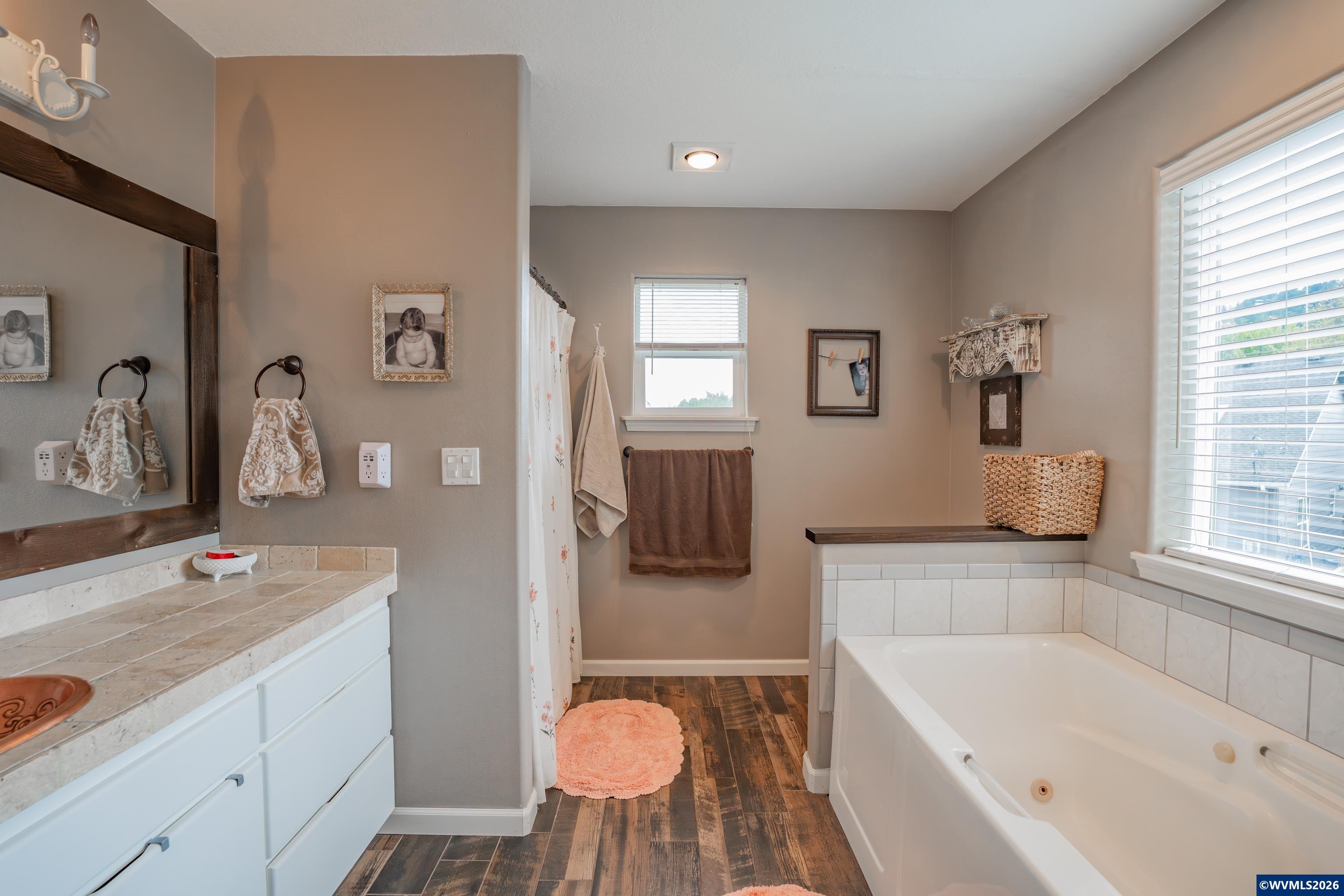 2147 Steelhead Court Lebanon, OR 97355 - Photo 7 of 34