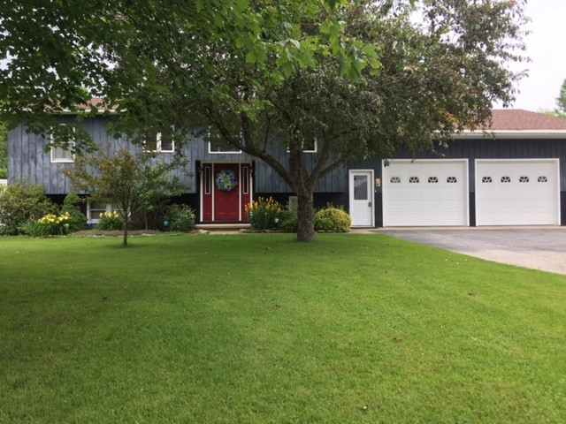 498 Salmon River Road Plattsburgh, NY 12901 - Photo 4 of 36 Gallery Image 4