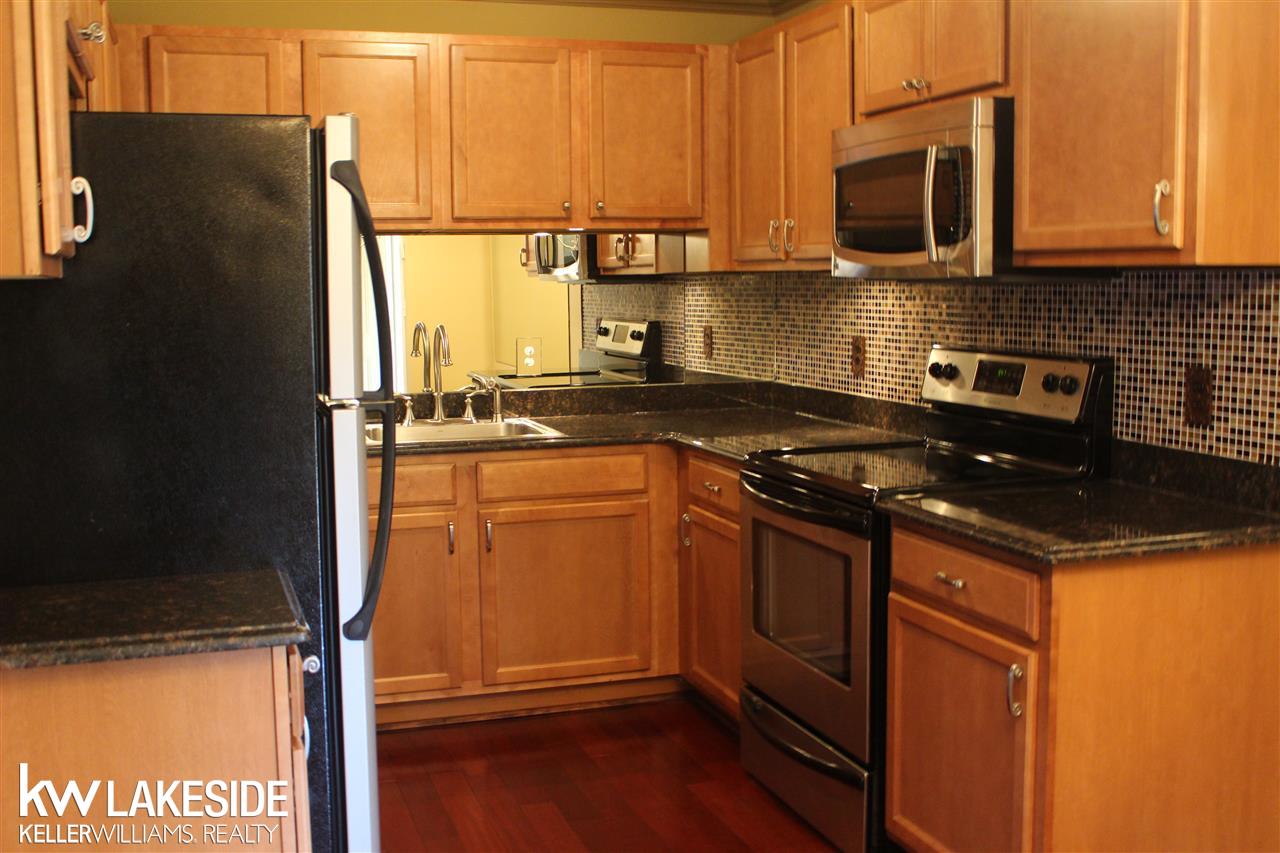 2311 Walton Boulevard, Unit 43 Rochester, MI 48309 - Photo 6 of 18
