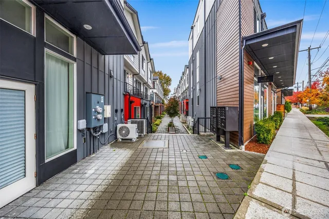 $564,950 | 7132 Beacon Avenue South, Unit A, Seattle, WA 98108
